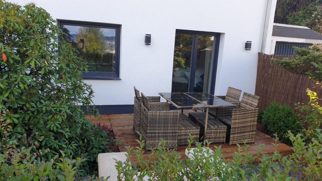 Haus Edda - Ferienwohnungen Mit Garten Und Schlossblick Marburg Kültér fotó